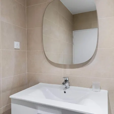 Apartment Refait A Neuf Montmartre - 18 - 2p - Flat-guest